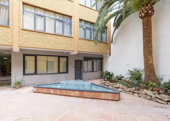 -malagasunapts- Quiet Courtyard Andes Perez Apartmán *